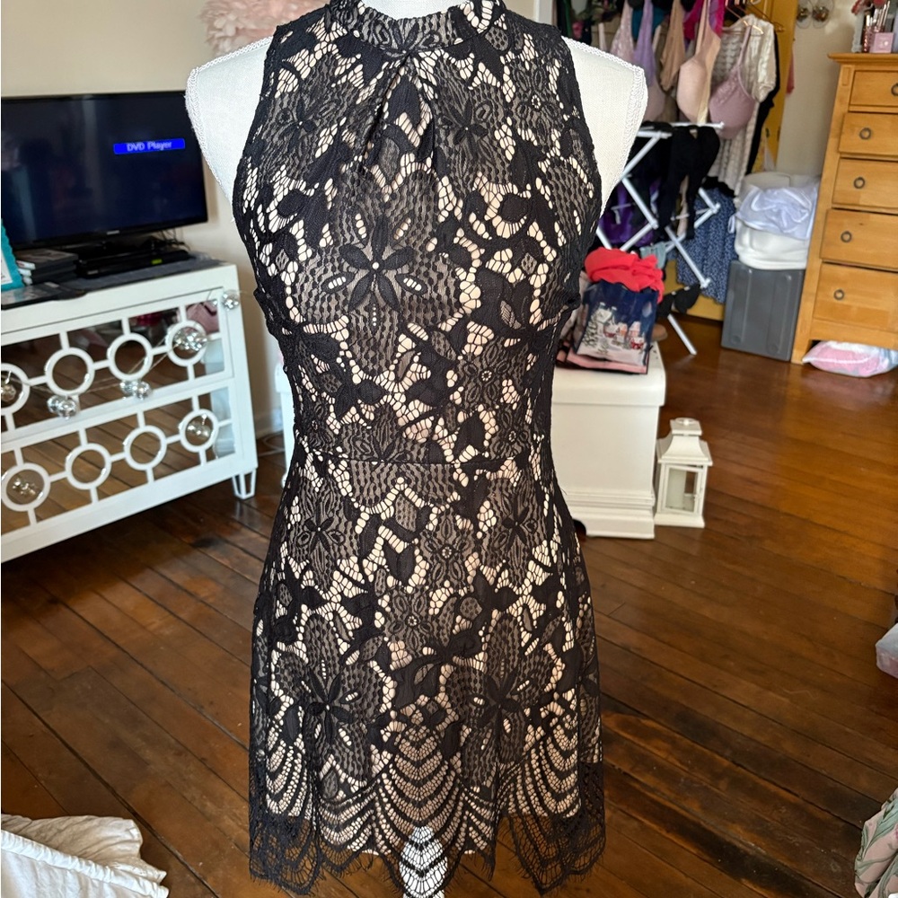 Elegant Black Floral Lace Dress